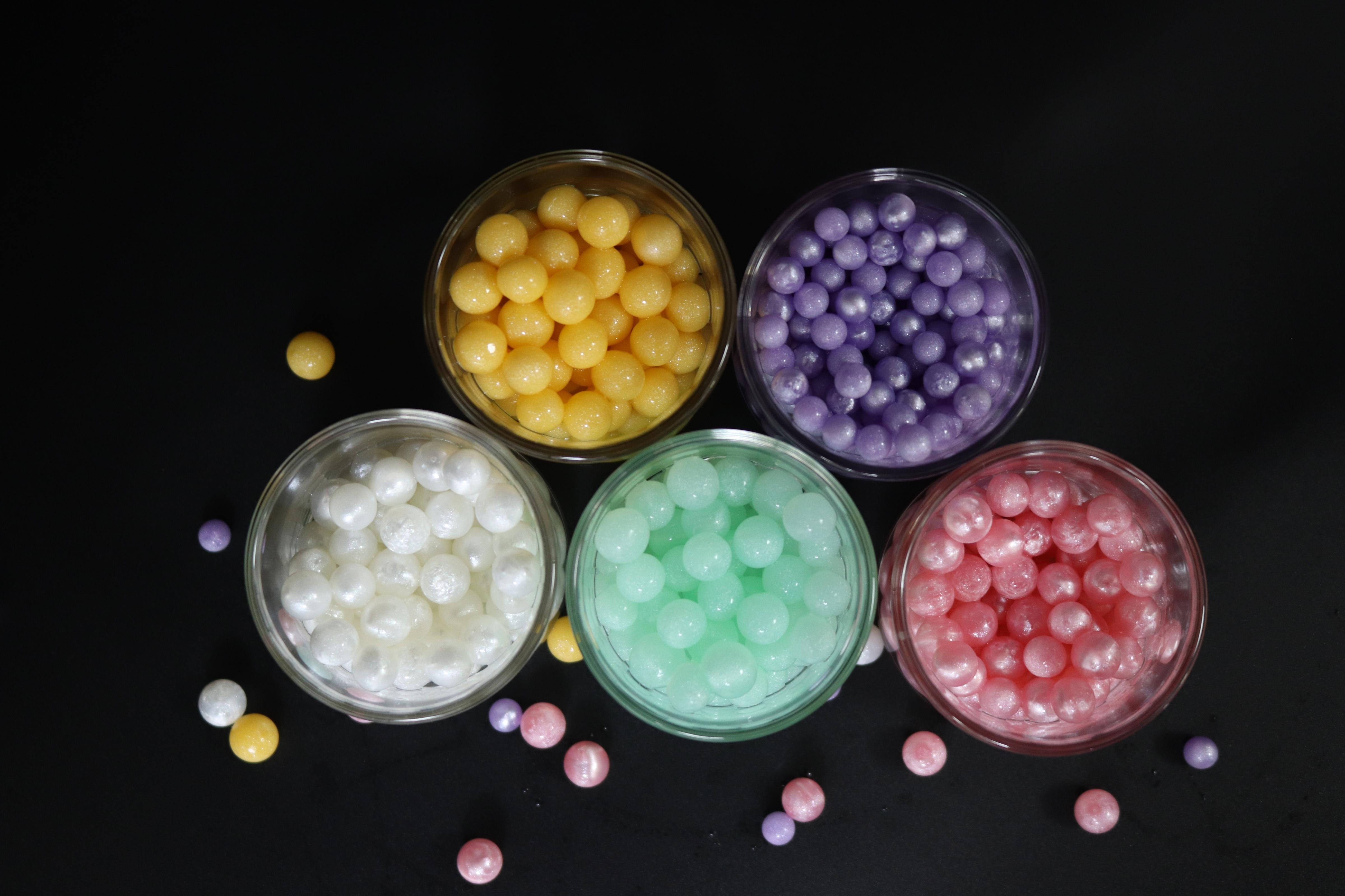 Coloured Miliglobules